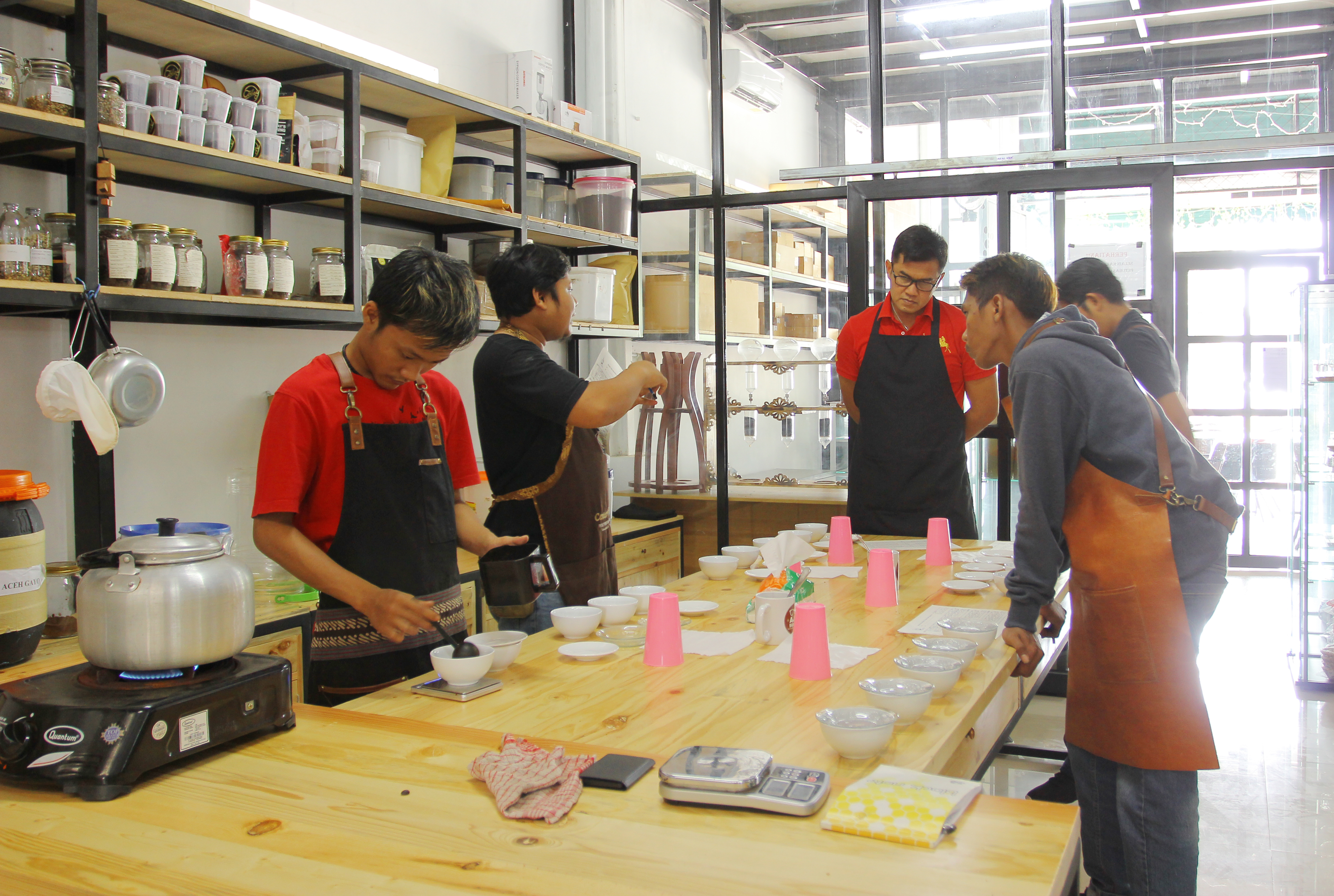 6 Teknik Meracik Kopi yang Bisa Anda Pelajari di Sekolah Kopi